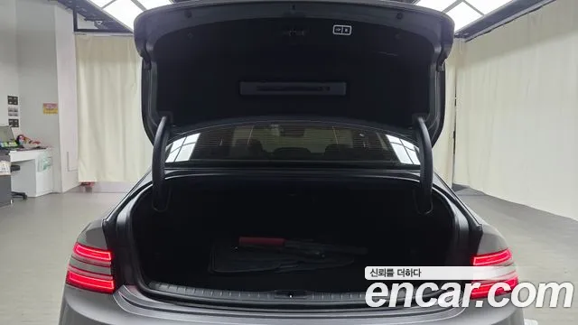 Genesis G80 RG3 — Фото автомобиля 16