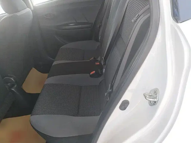Toyota Vios FS — Фото автомобиля 16