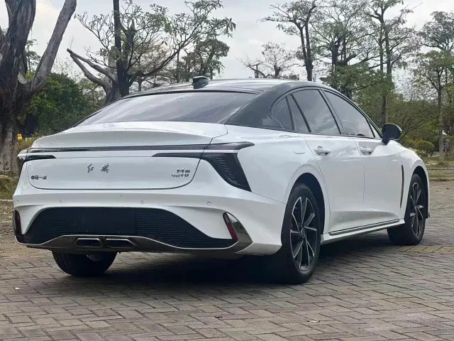 Hongqi H6 — Фото автомобиля 16