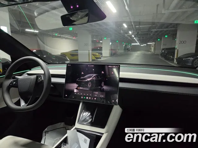 Tesla Model Y — Фото автомобиля 8