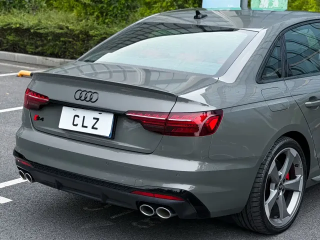 Audi S4 — Фото автомобиля 7