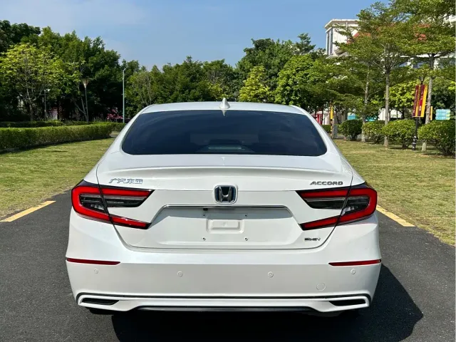 Honda Accord — Фото автомобиля 8