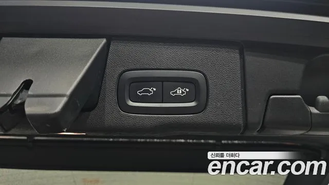 Вольво XC60 — Фото автомобиля 29