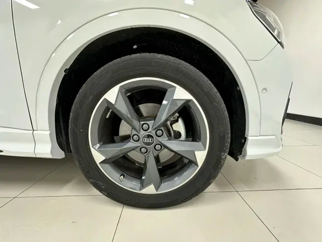 Audi Q3 — Фото автомобиля 20
