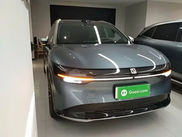 Zeekr 7X — Фото автомобиля 3