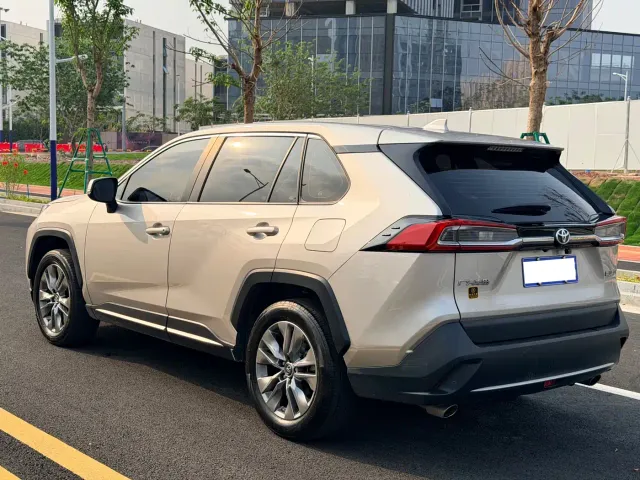 Toyota Wildlander — Фото автомобиля 7