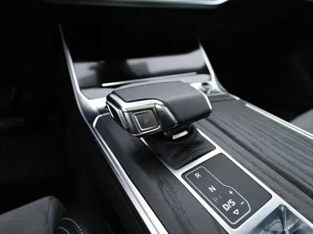 Audi A6L — Фото автомобиля 13