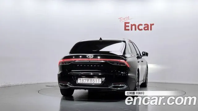 Hyundai Grandeur (New) Hybrid — Фото автомобиля 4