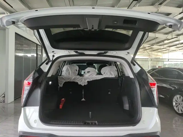 Geely Boyue L — Фото автомобиля 18