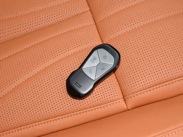 Xpeng G9 — Фото автомобиля 8