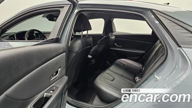 Hyundai AVANTE Avante (CN7) — Фото автомобиля 10
