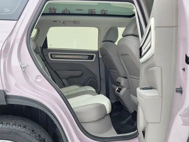 Geely Geely ICON 2026 Chocolate 1.5TD Pure Edition — Фото автомобиля 10