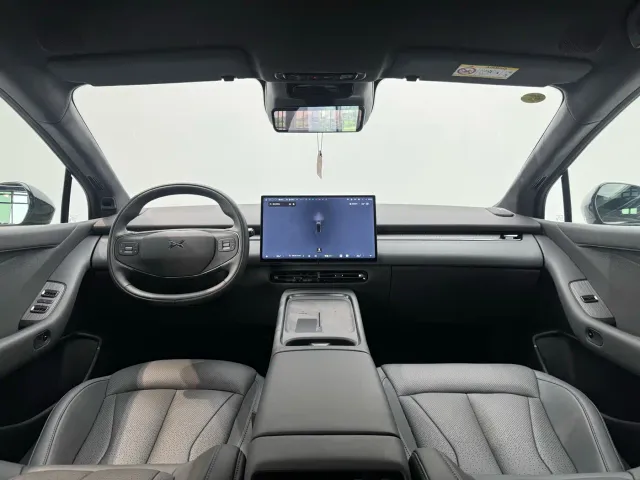 Xpeng P7+ — Фото автомобиля 4