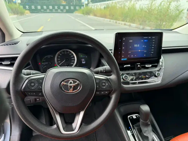 Toyota Corolla — Фото автомобиля 9