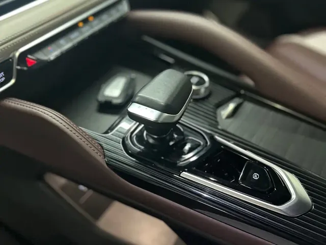 Geely Xingyue L — Фото автомобиля 8