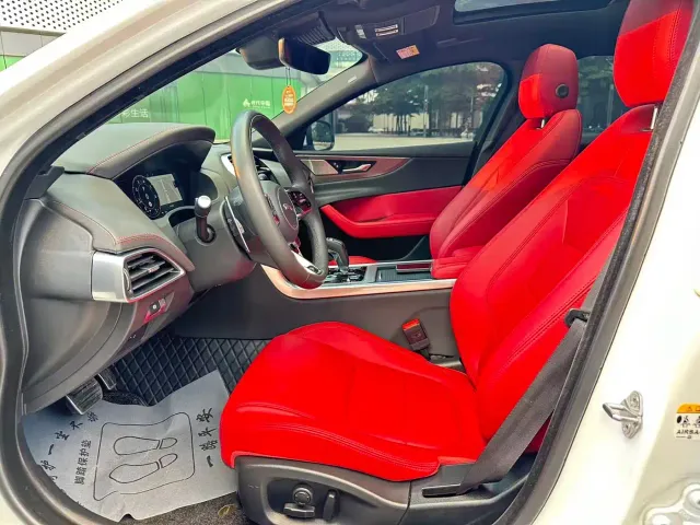 Jaguar XEL — Фото автомобиля 5