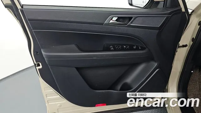 KG_Mobility_Ssangyong Rexton Новый Rexton Sport Дизель 2.2 4WD — Фото автомобиля 24