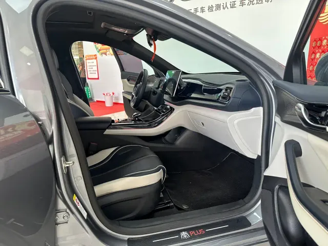 BYD Qin PLUS — Фото автомобиля 12