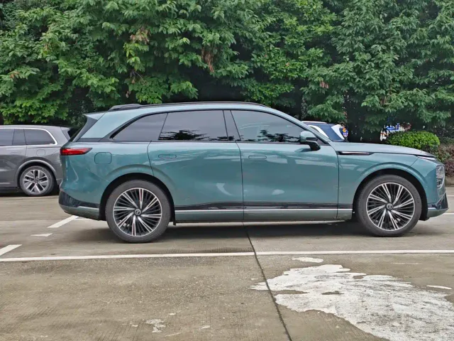 Xpeng G9 — Фото автомобиля 4