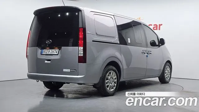 Hyundai Staria Staria Карго 5 мест — Фото автомобиля 2