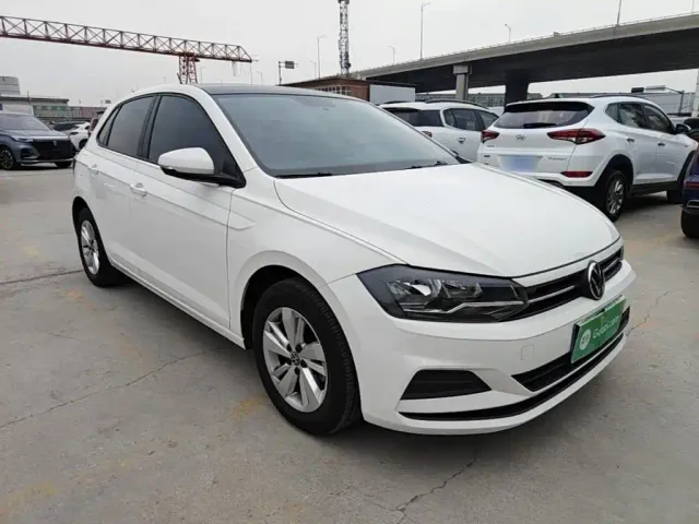 Volkswagen Polo — Фото автомобиля 3