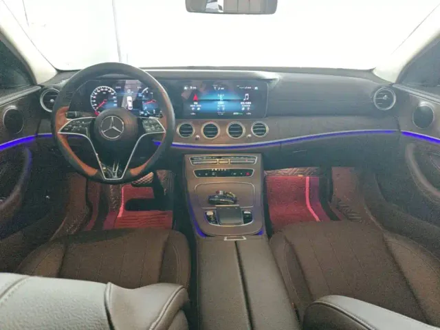 Mercedes-Benz E-Class — Фото автомобиля 9