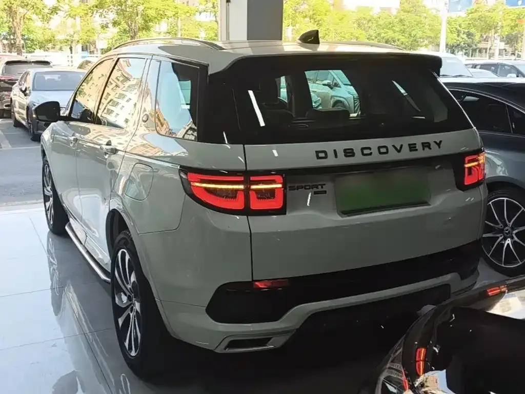 Land Rover Land Rover Discovery Sport PHEV 2022 Facelift P300e Plug-in Hybrid — Фото автомобиля 4