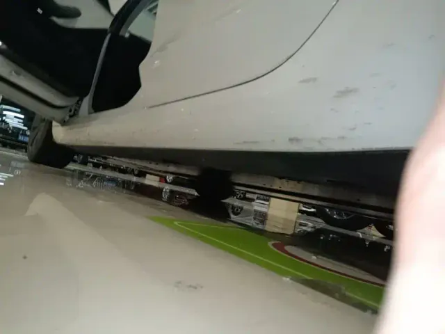 Tesla Model 3 — Фото автомобиля 21