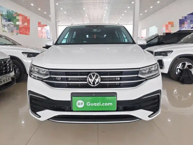 Volkswagen Tiguan L — Фото автомобиля 2