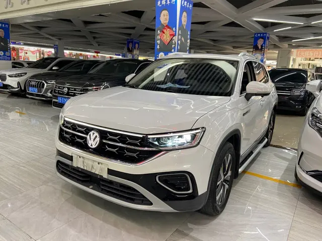 Фотография автомобиля — Volkswagen Tayron