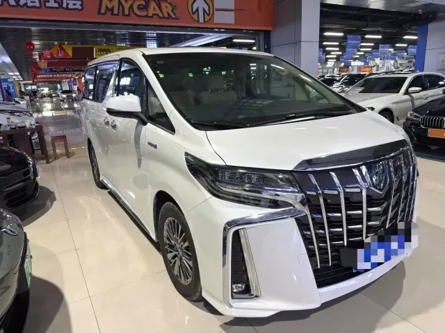 Toyota Alphard — Фото автомобиля 3