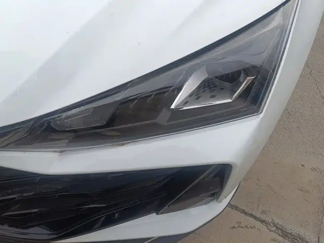 Dongfeng Yixuan — Фото автомобиля 5