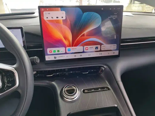Geely Galaxy E5 — Фото автомобиля 12