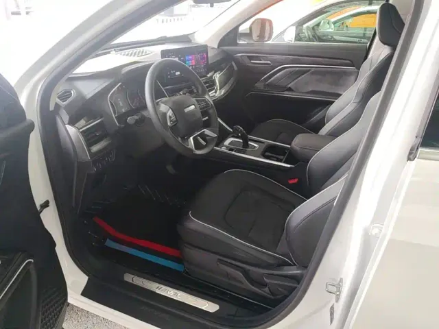 Haval H6 — Фото автомобиля 15