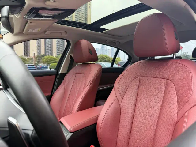 BMW 3 Series — Фото автомобиля 13