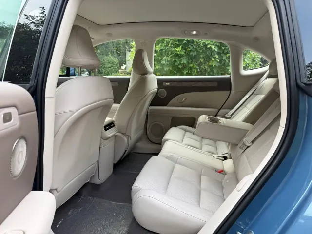 IM Motors LS6 — Фото автомобиля 6