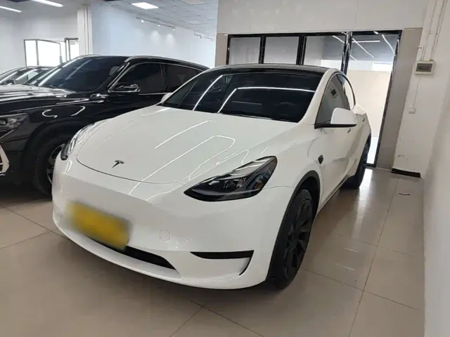 Фотография автомобиля — Tesla Model Y
