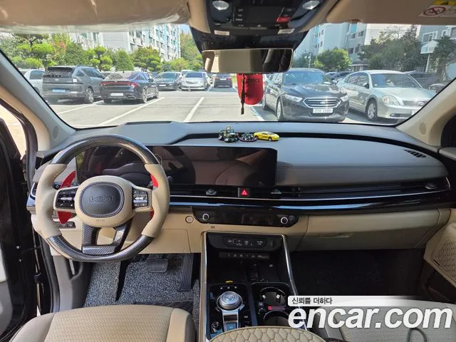 Kia Carnival Generation 4 — Фото автомобиля 12