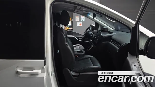 Hyundai Staria Staria Карго 5 мест — Фото автомобиля 11