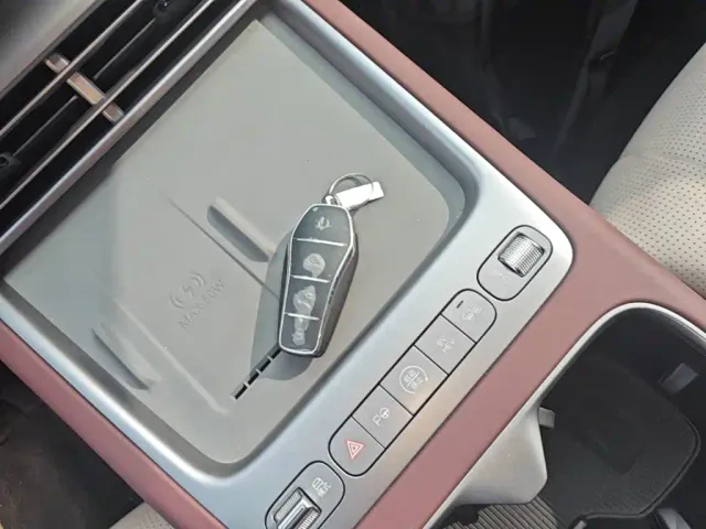 BYD Seal 07 DM-i — Фото автомобиля 8