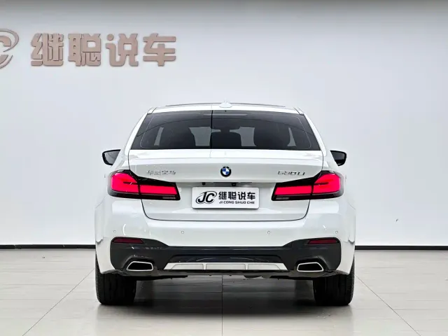 BMW 5 Series — Фото автомобиля 9