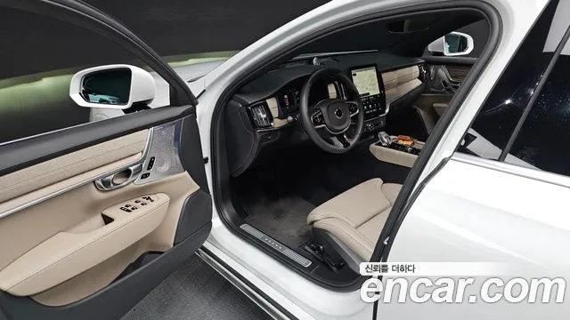 Volvo S90 — Фото автомобиля 10
