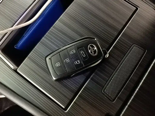 Toyota Sienna — Фото автомобиля 8