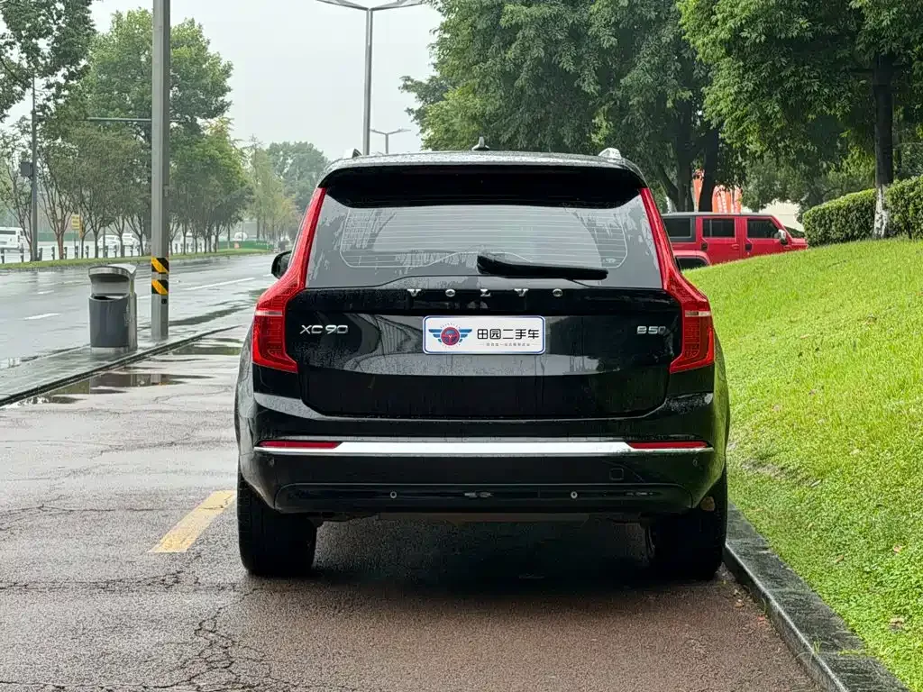 Volvo Volvo XC90 2023 B5 Smart Luxury Edition 5-Seater — Фото автомобиля 5