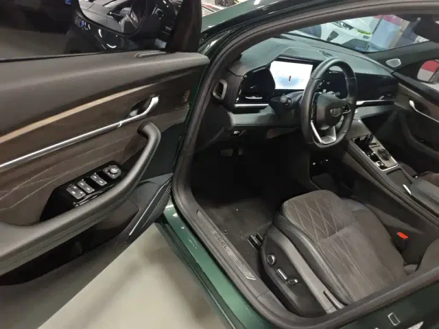 Geely Xingyue L — Фото автомобиля 15