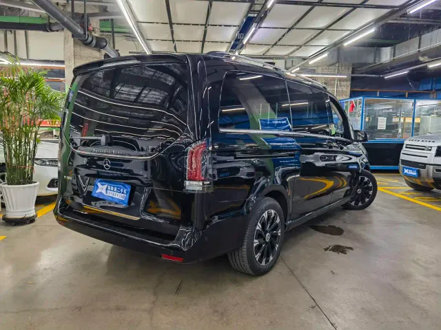 Mercedes-Benz V-Class — Фото автомобиля 4