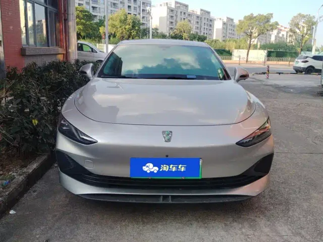 Roewe D7 — Фото автомобиля 2