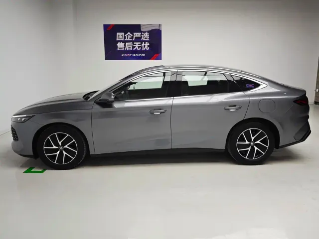 BYD Qin L — Фото автомобиля 9