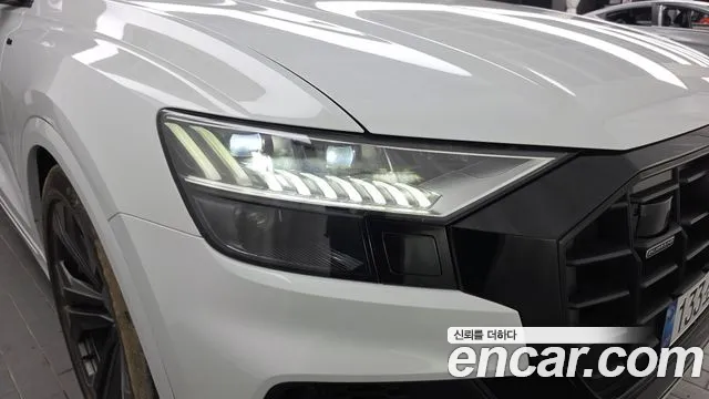 Audi Q8 55 TFSI quattro Premium — Фото автомобиля 20