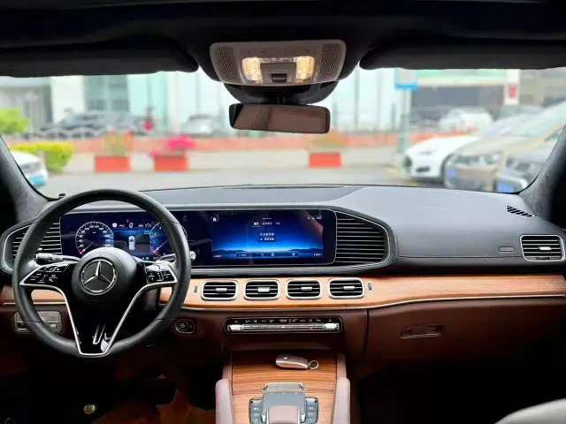 Mercedes-Benz GLE-Class — Фото автомобиля 9